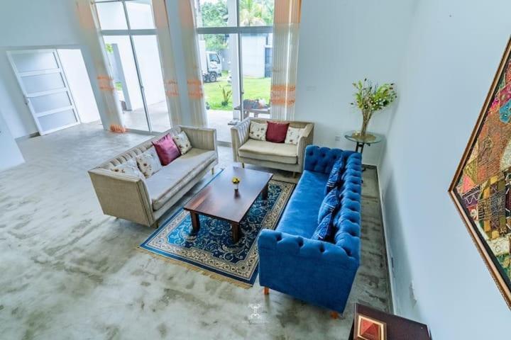 Villa 38 Padukka Ngoại thất bức ảnh