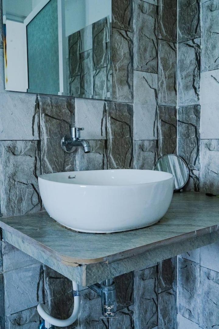 Villa 38 Padukka Ngoại thất bức ảnh